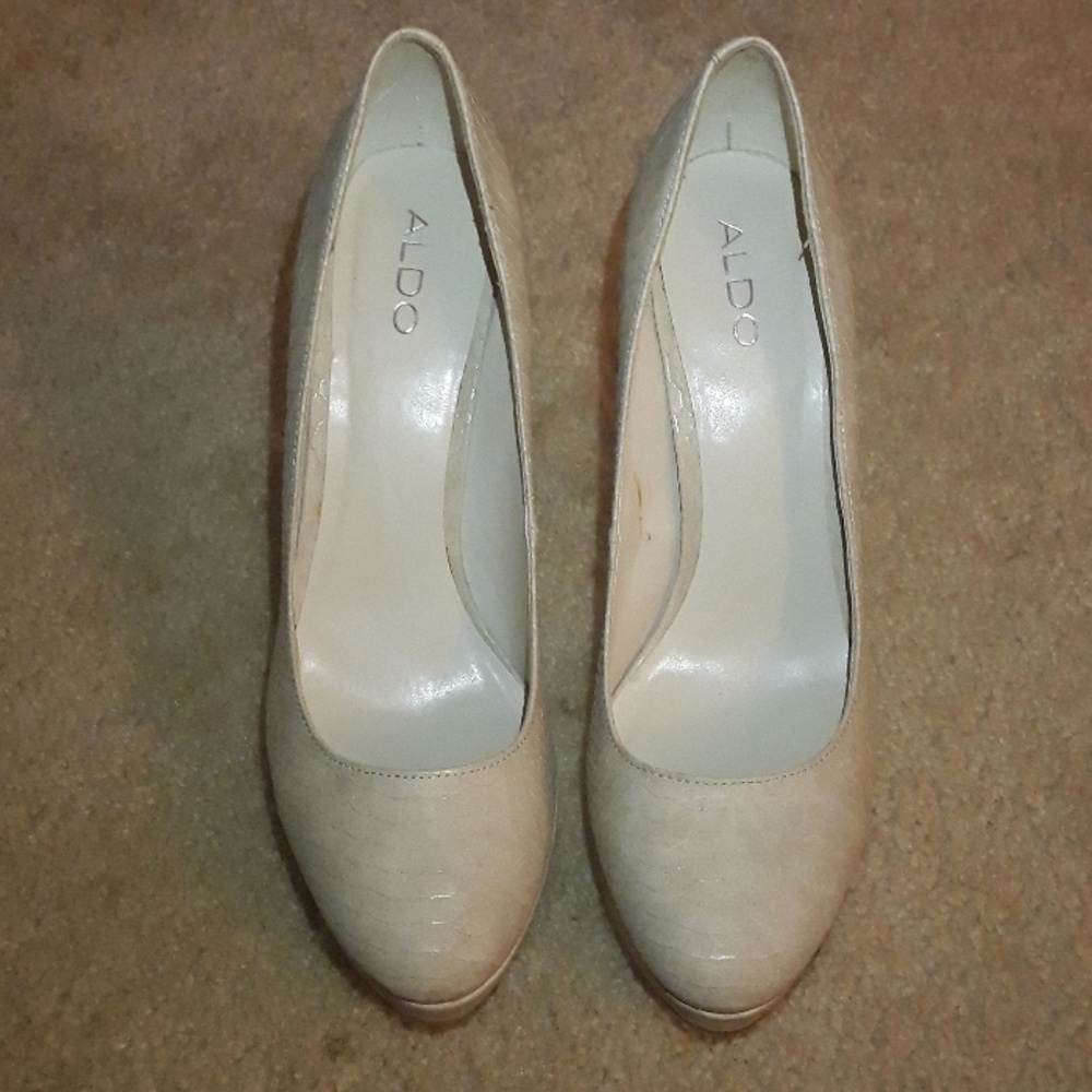 Aldo snakeskin nude pump